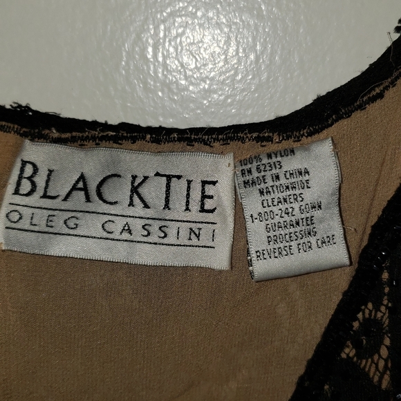 Beautiful sexy, Black lace after 5 Dress - Picture 2 of 3